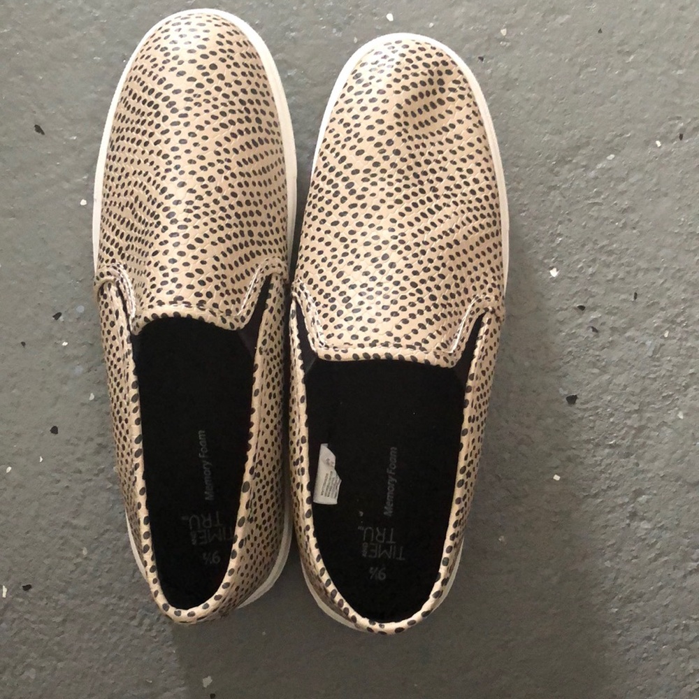 Cheetah print slip on shoes